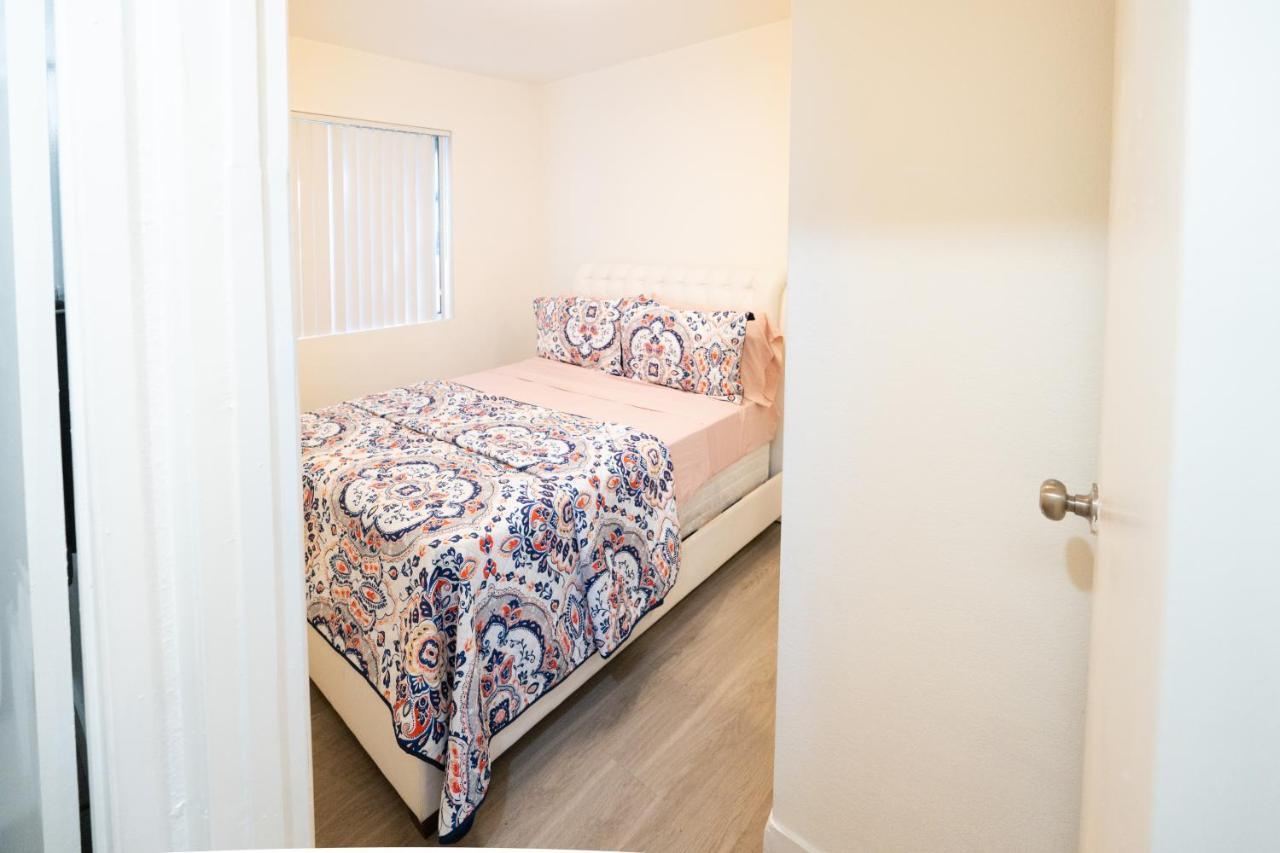 Cozy Small 2 Bedroom In Koreatown/Hollywood ลอสแอนเจลิส ภายนอก รูปภาพ